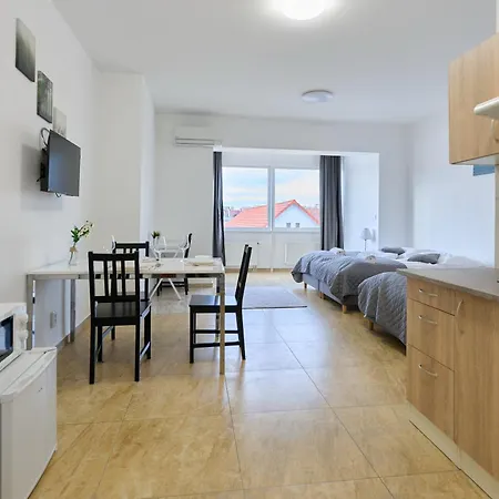 Mira Apartament *